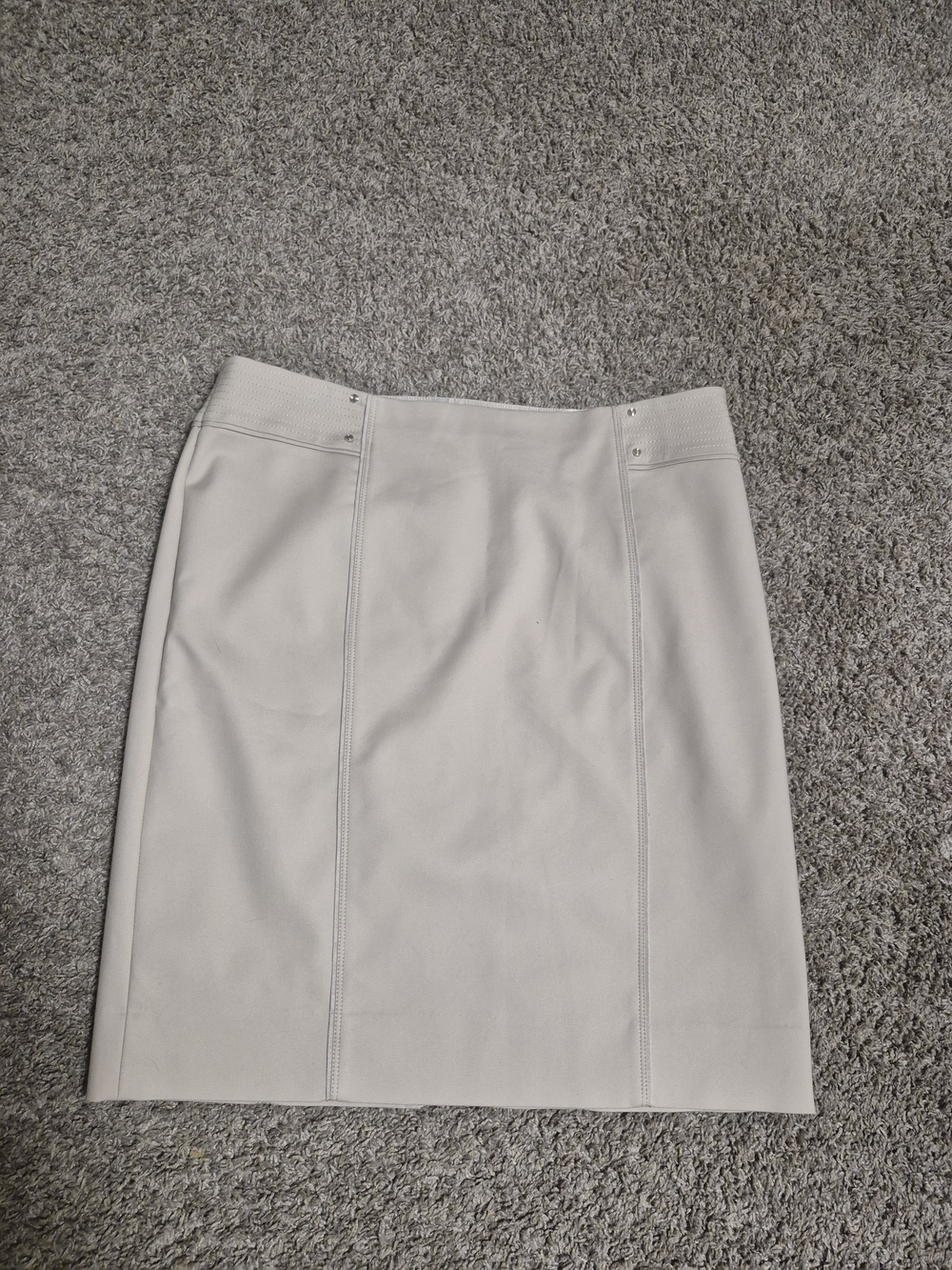 White House Black Market Cream Pencil Skirt